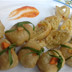 SAMOSA NOODLE WITH SAUTED MIX VEGETABLES